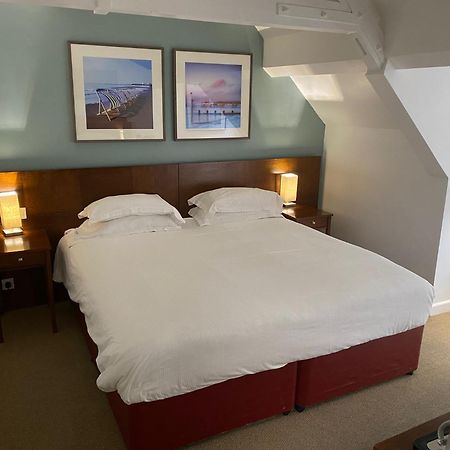 The Lodge At Meyrick Park Bournemouth Bagian luar foto