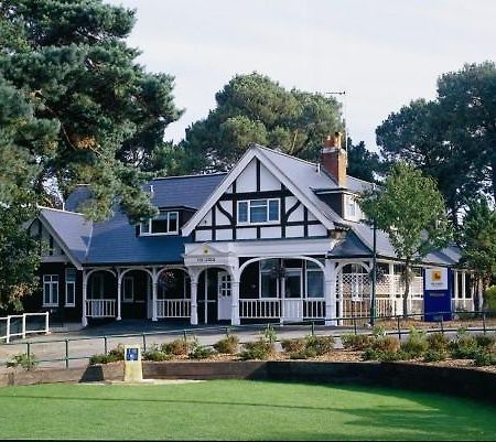 The Lodge At Meyrick Park Bournemouth Bagian luar foto