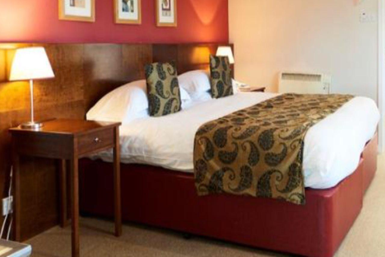 The Lodge At Meyrick Park Bournemouth Bagian luar foto
