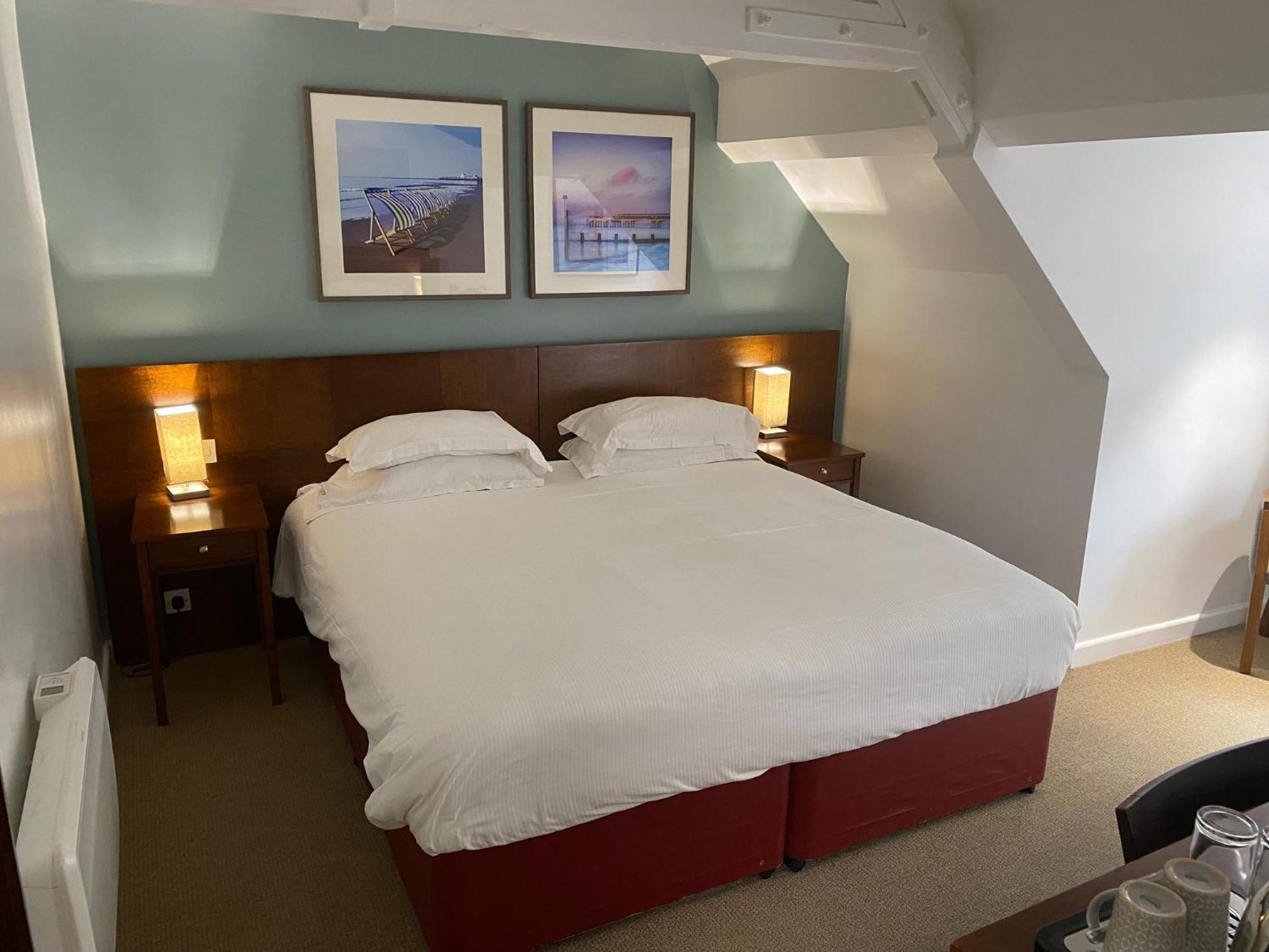 The Lodge At Meyrick Park Bournemouth Bagian luar foto
