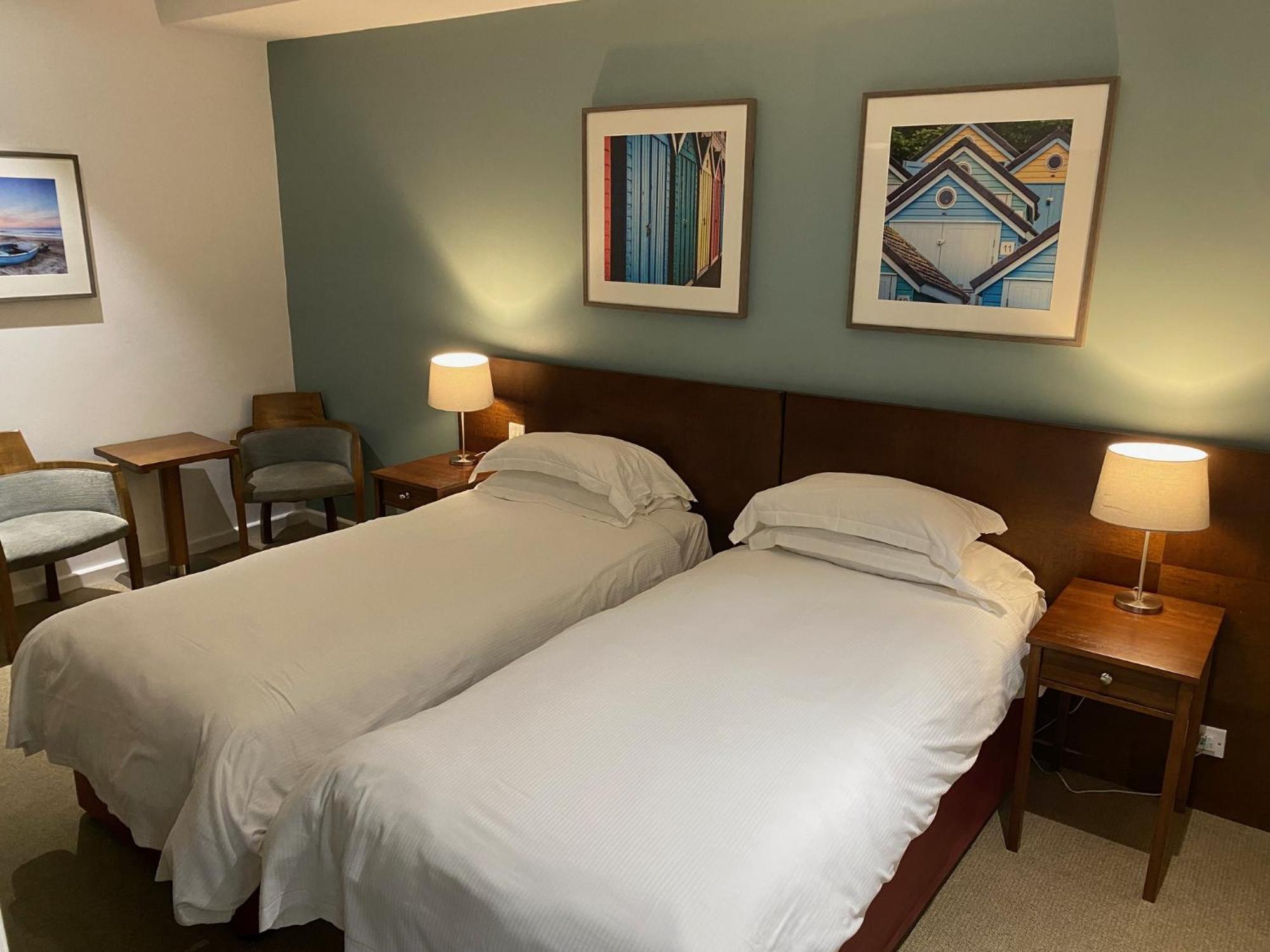 The Lodge At Meyrick Park Bournemouth Bagian luar foto