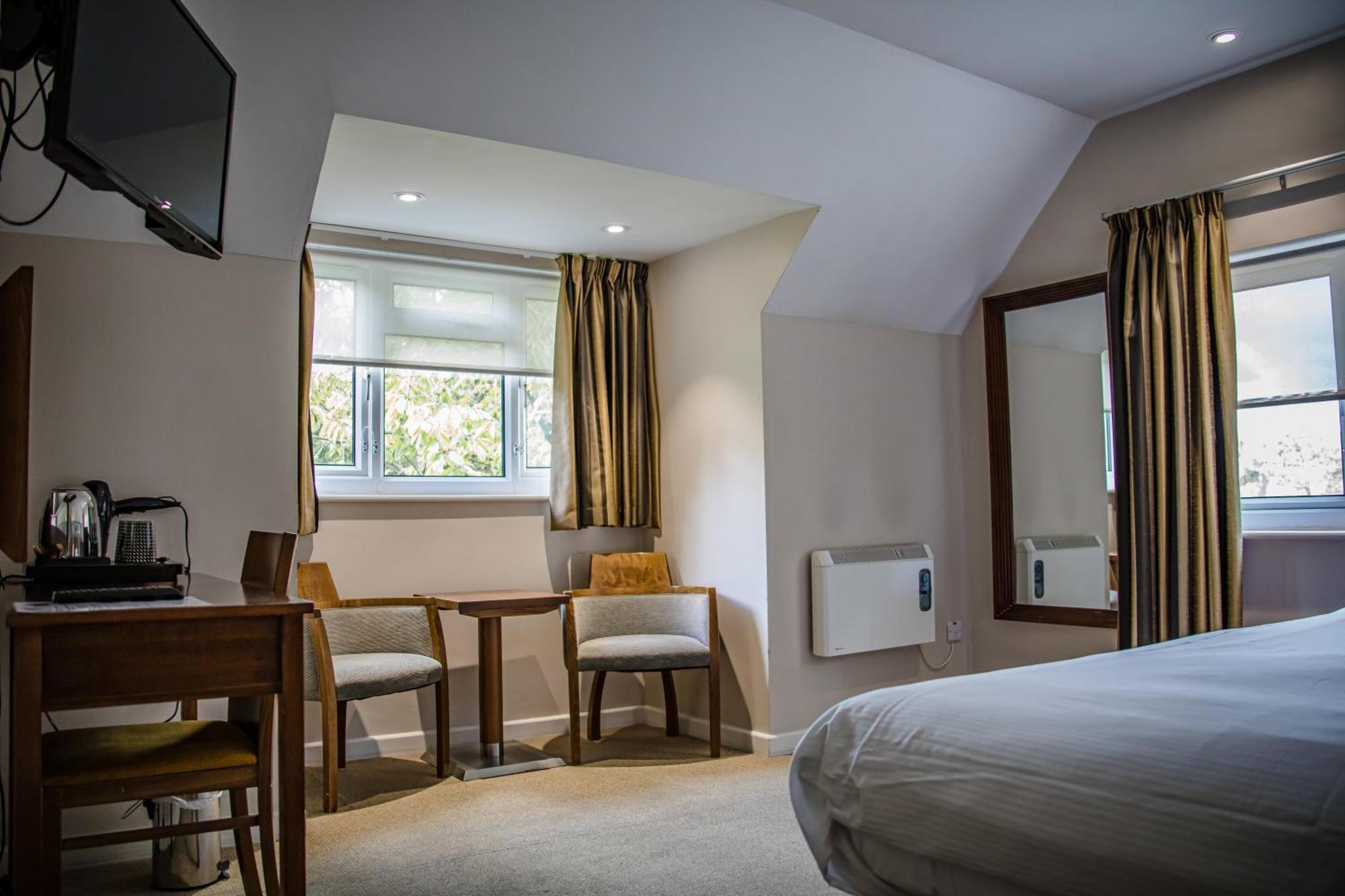 The Lodge At Meyrick Park Bournemouth Bagian luar foto