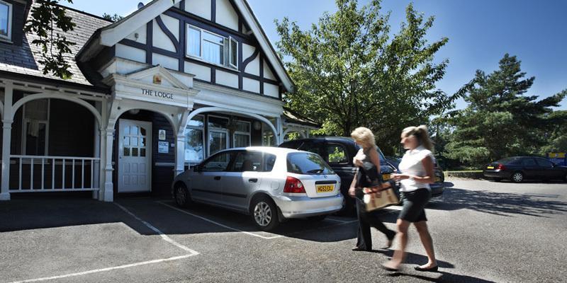 The Lodge At Meyrick Park Bournemouth Bagian luar foto